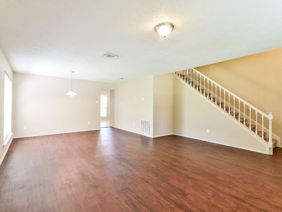 2102 Zavalla Cir, Friendswood, TX 77546 Zillow