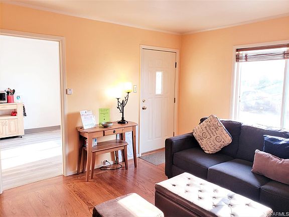 5th image of 71 Stoneyford Ave
