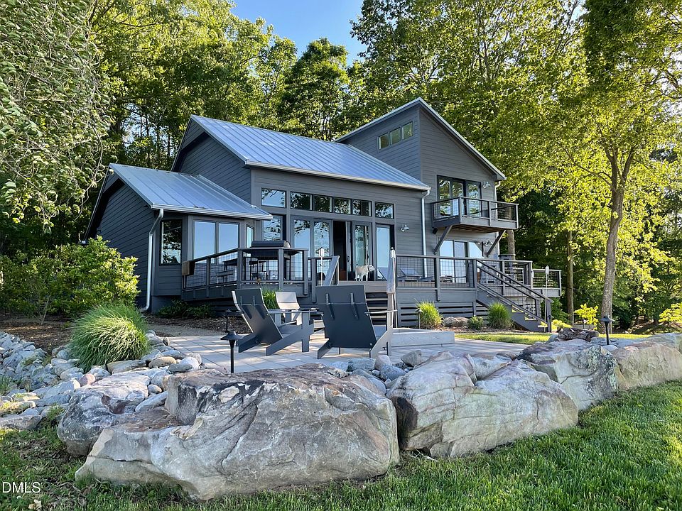 2nd image of 130 Pinecrest Ct