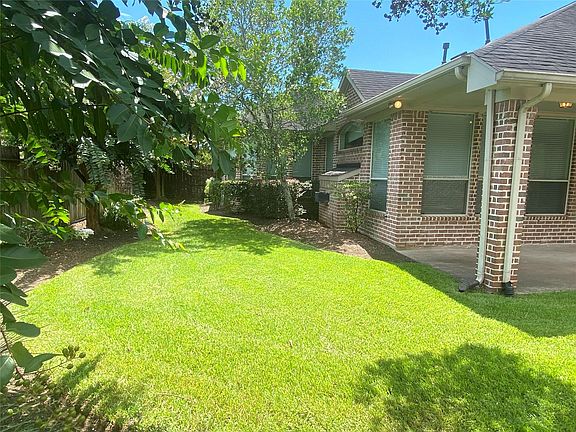 3rd image of 3318 McMahon Ln