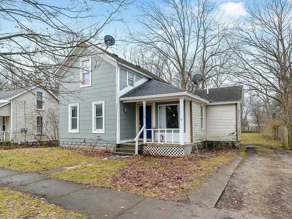 1st image of 818 Myers St