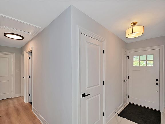 3rd image of 8821 Chadbourn Dr