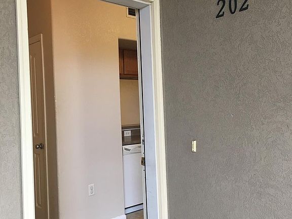 3rd image of 8690 Decatur St APT 202