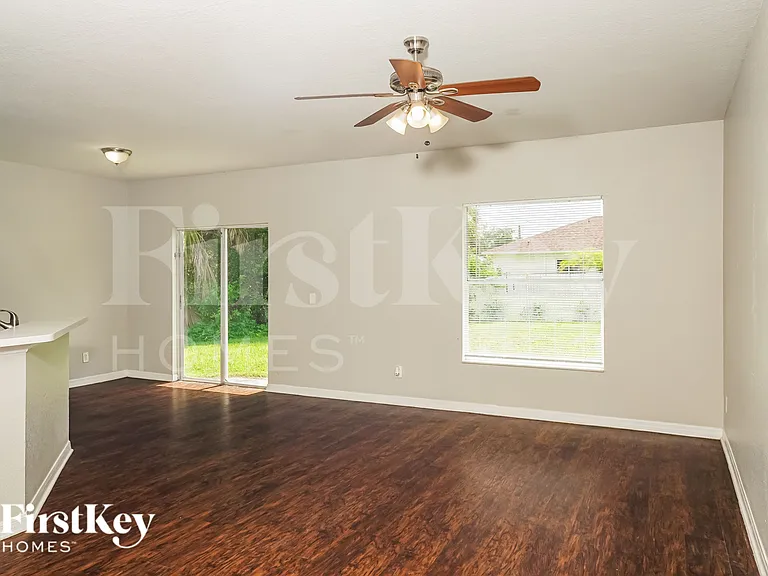 4220 S Cranberry Blvd — Photo 3