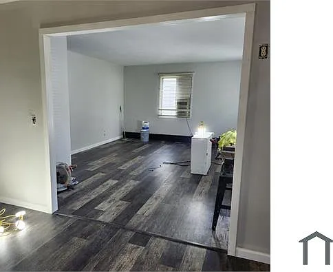 914 Leroy St — Photo 1