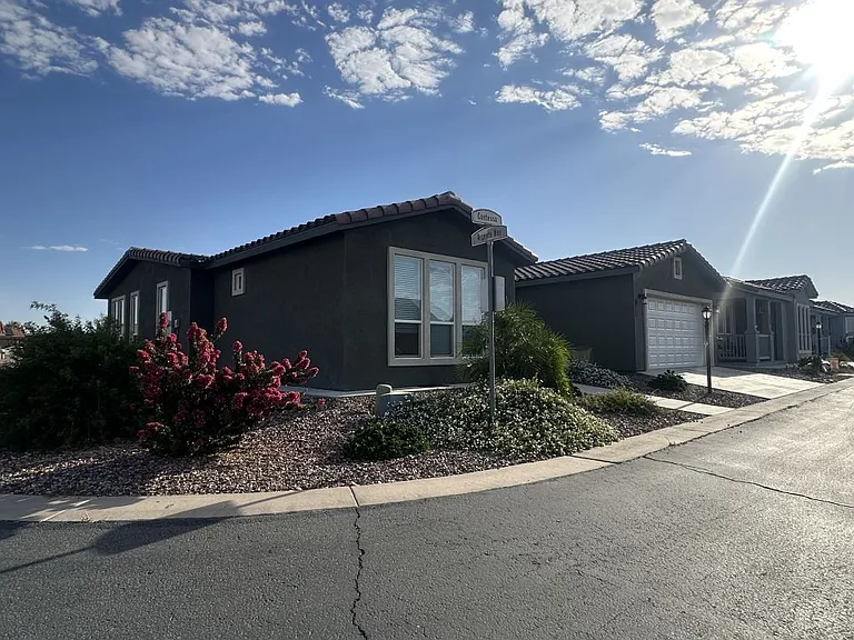 3301 S Goldfield Rd #5040 — Photo 2