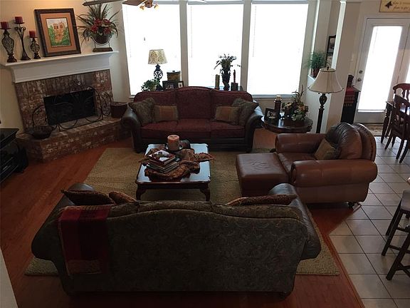 3rd image of 3208 Timber Ridge Trl