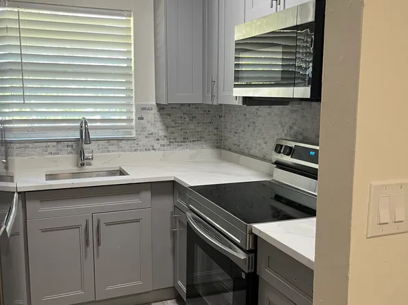 2134 Lincoln St, Hollywood, FL