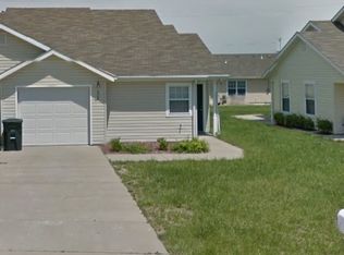 608 Goodrich Dr, Manhattan, KS 66502