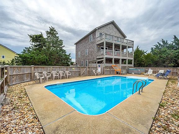 2nd image of 26207 Bluebeard Rd