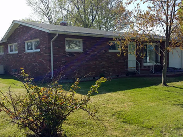 720 S Madison St, Du Quoin, IL 62832