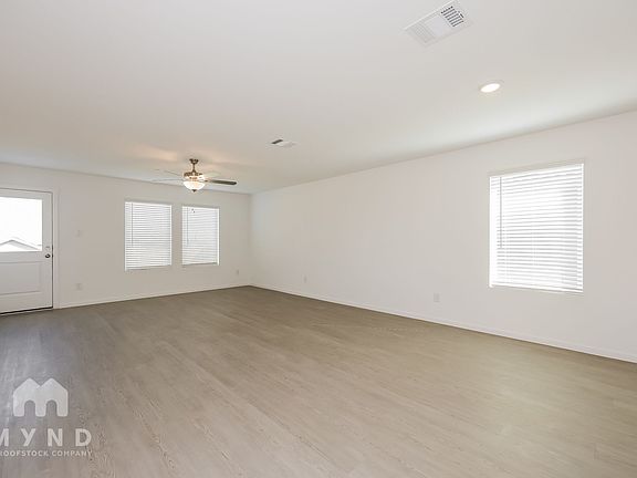 5th image of 2705 Mistwood Dr