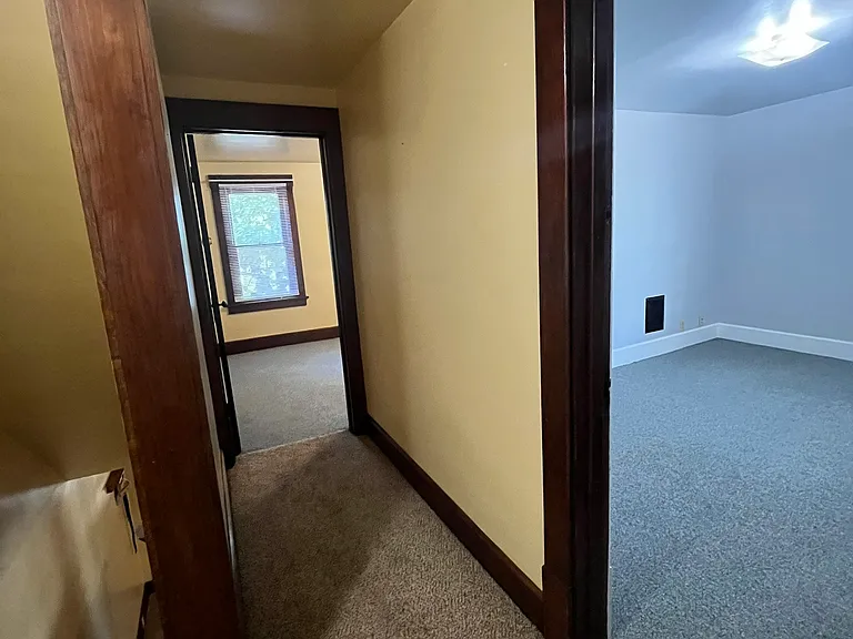 1427 S Linden Ave — Photo 12