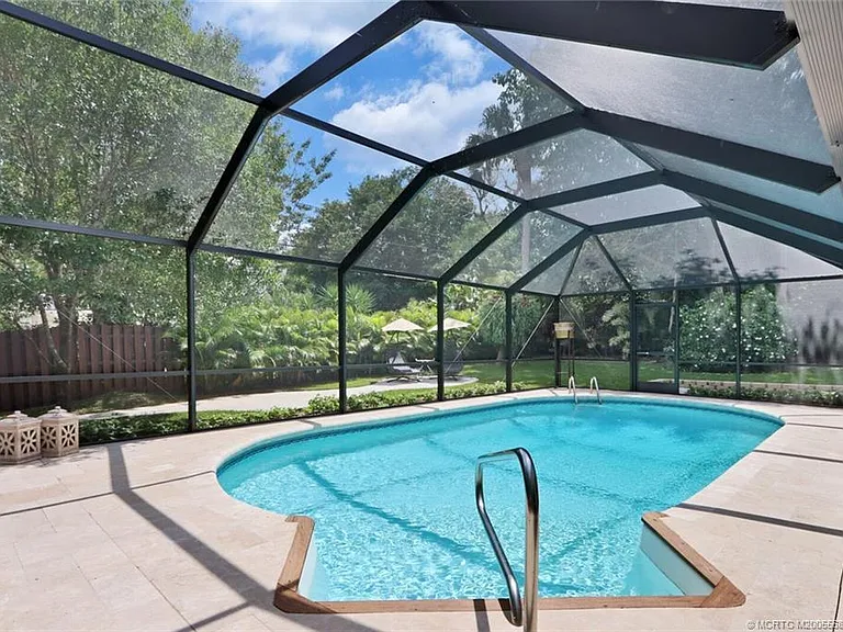 21 Emarita Way — Photo 28