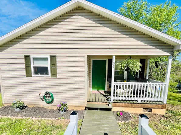 137 Richardson St, Staunton, VA 24401