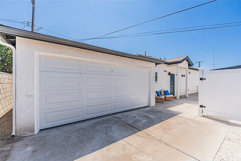 4 bed, 1060 sqft, $4,500 — Photo 2