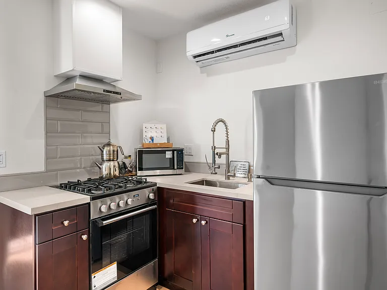 163 E 10th Ave #1 — Photo 8