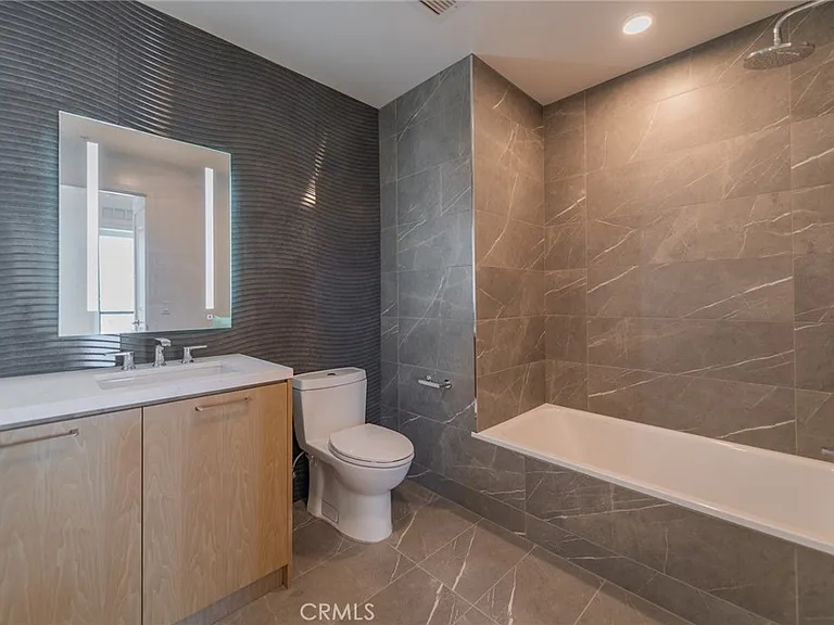 400 S Broadway Ave #1203 — Photo 6