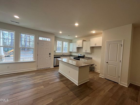 4th image of 6435 Granite Quarry Dr