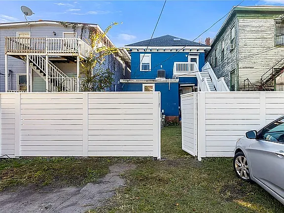 534 E Waldburg St #B — Photo 19