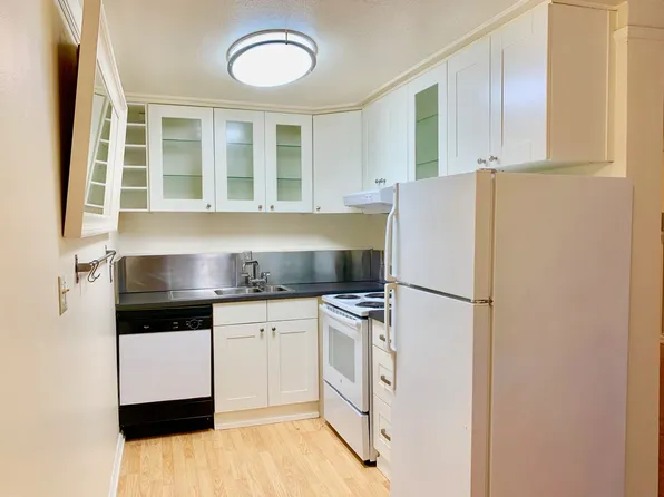 Taylor Towers, 1700 Taylor Ave N APT 104, Seattle, WA 98109