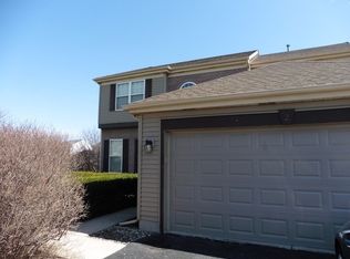 2 Carl Ct, Lake In The Hills, IL 60156
