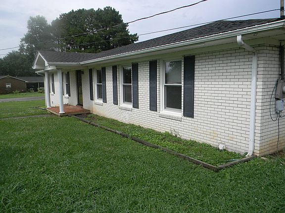 2nd image of 404 Shadow Dr
