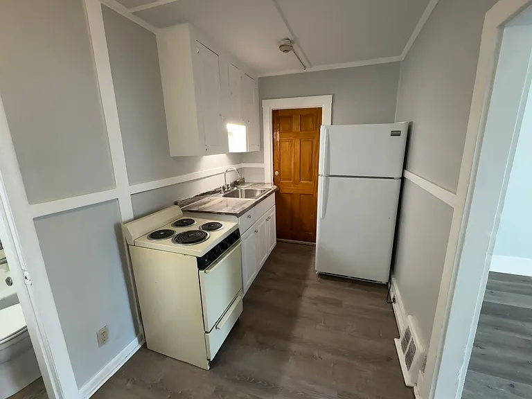 103 Portland St #1 — Photo 7