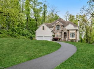10 Fiddlers Way, Lafayette, NJ 07848