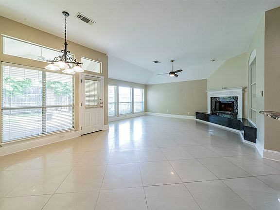 5th image of 2231 Templeton Dr