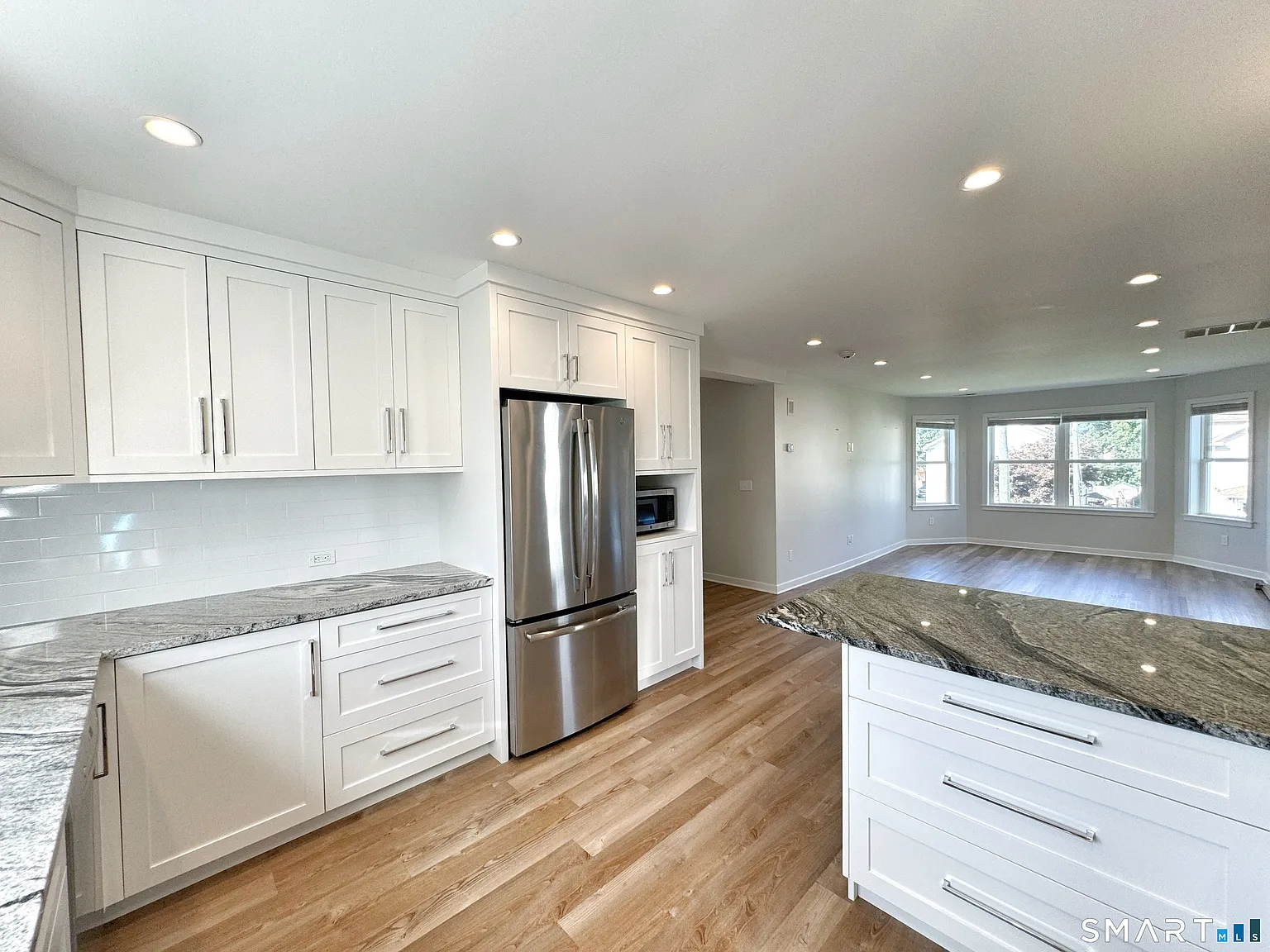 3 bed, 2.0 bath, 1500 sqft, $3,495 — Photo 4