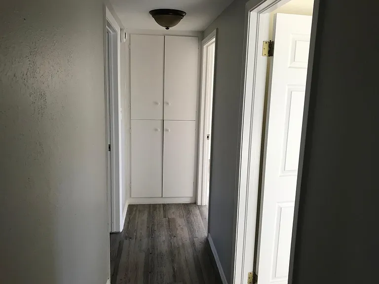 504 Langford Cir — Photo 6