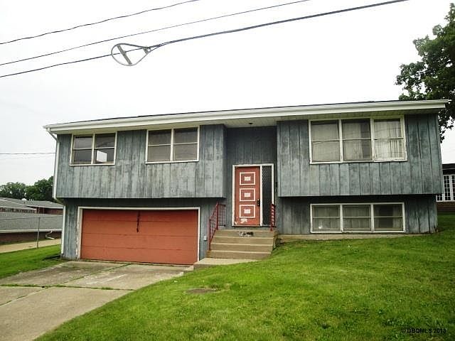 1st image of 8 Julien Dubuque Dr