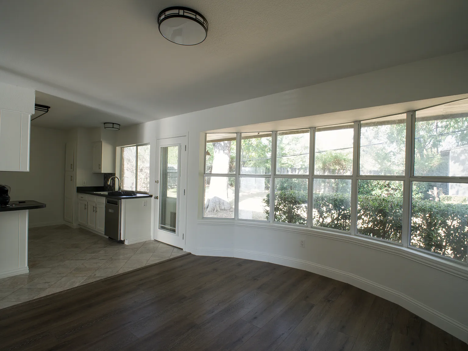 3 bed, 1550 sqft, $2,450 — Photo 4