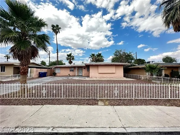 2013 Bracken Ave, Las Vegas, NV 89104