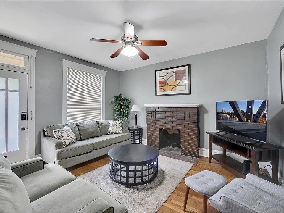 4135 Shaw Blvd #1E