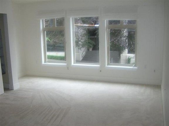 4th image of 123 Queen Anne Ave N APT 209