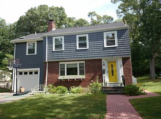 7 Keane Rd, West Roxbury, MA 02132