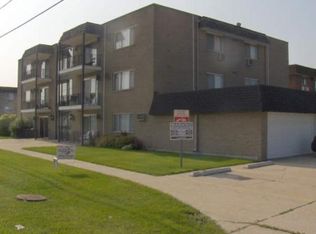 5450 W 127th St APT 202, Alsip, IL 60803