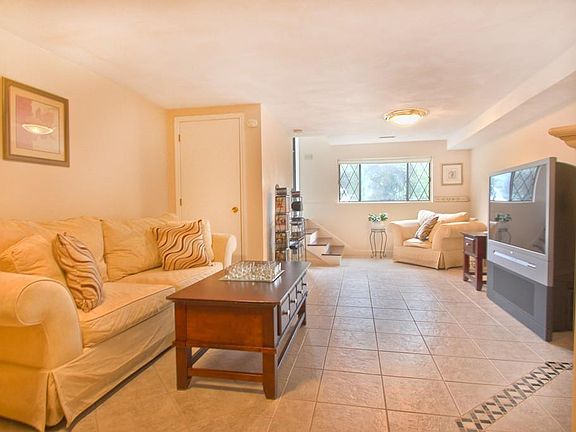 4th image of 401 Farrwood Dr #401