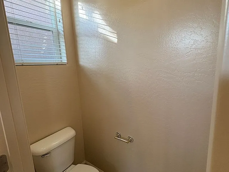 3310 N Tilden Ct — Photo 28