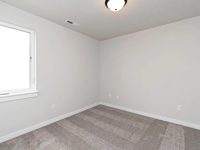 1761 E Hadler St — Photo 26