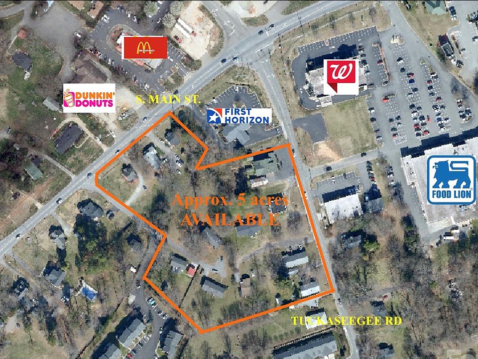 2nd image of 711 S Main St