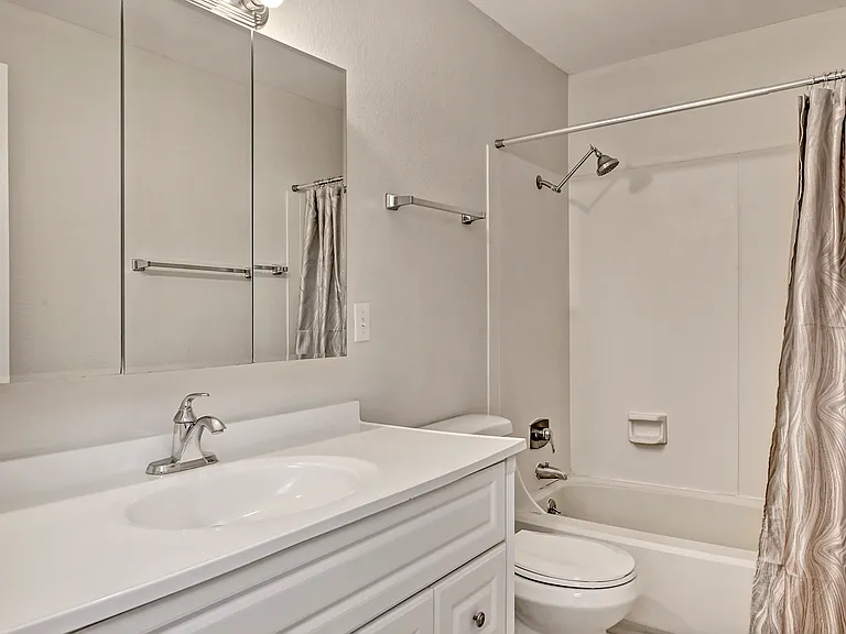 3110 W Cherry Ln #B — Photo 6