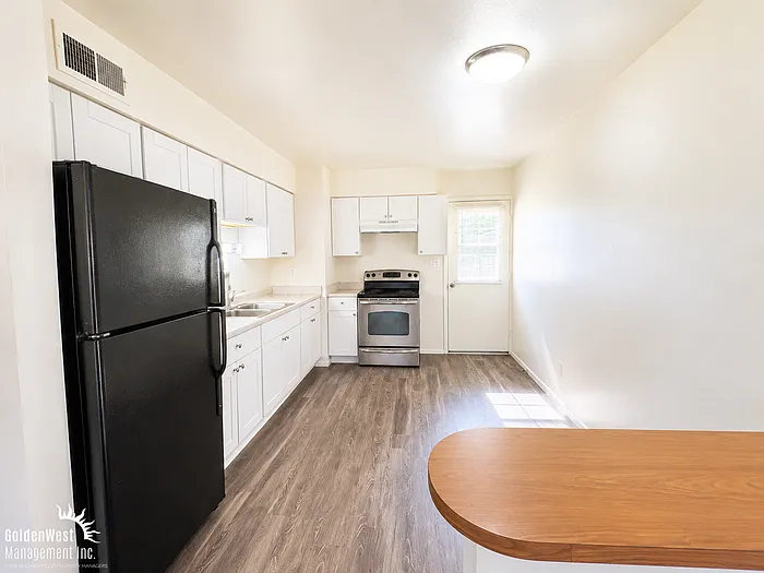 6818 N 17th Ave #10 — Photo 2