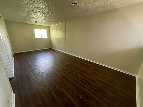 3rd image of 302 Wolf St APT 26