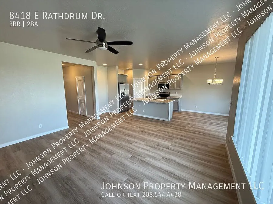 2nd living room area above garage in this 5 year old North Nampa single family! Make it your home! — Photo 4