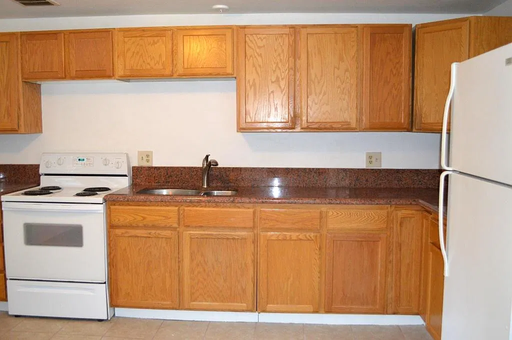 1436 S 300 E — Photo 2