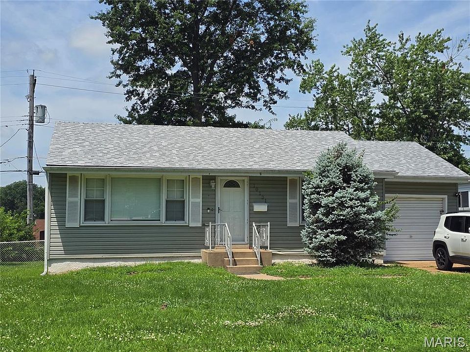 2nd image of 10131 Dwight Dr