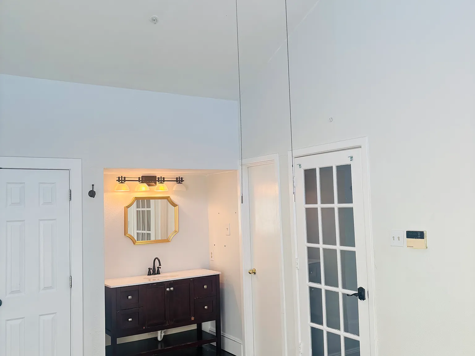 2 bed, 1175 sqft, $1,800 — Photo 2